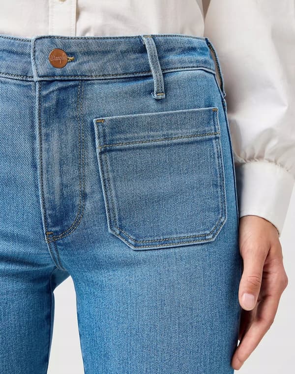 Wrangler Klockformad Tidvatten Glöd damjeans W28 L32