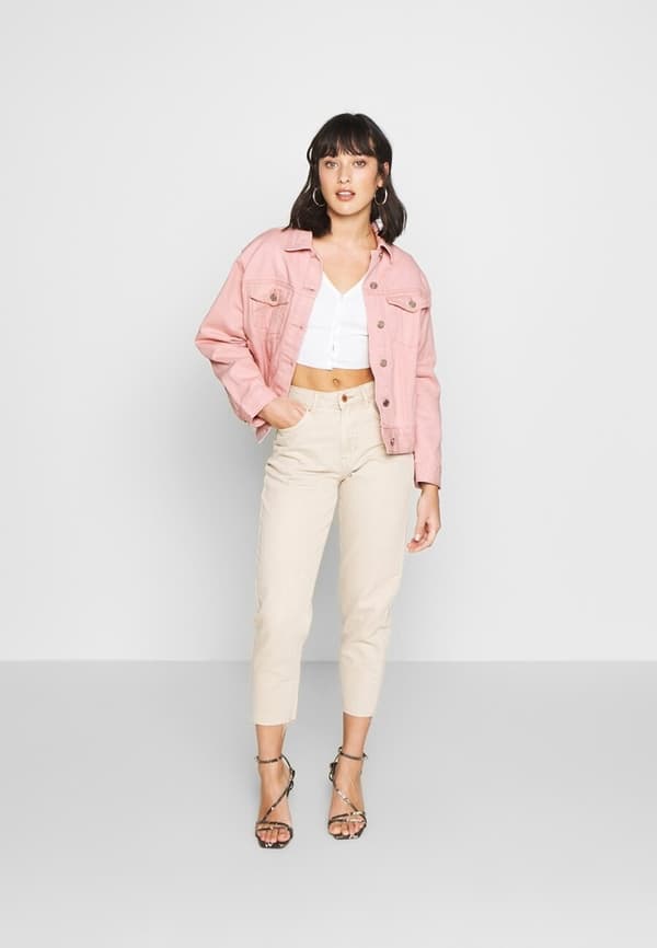 MISSGUIDED DENIMJAKKE TIL SMALL PASSER 34 2Z7D3*