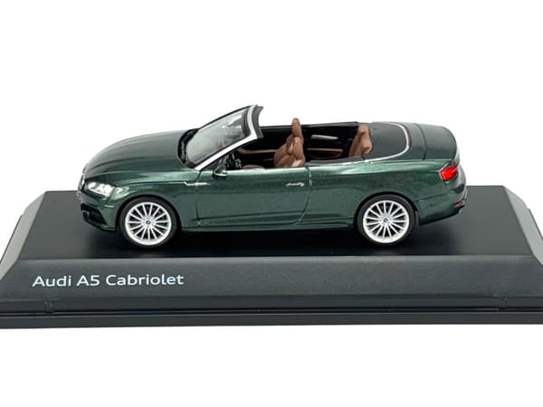 FORHANDLERMODEL AUDI A5 CABRIOLET GOTLAND GRØN 1:43 501.17.053.33