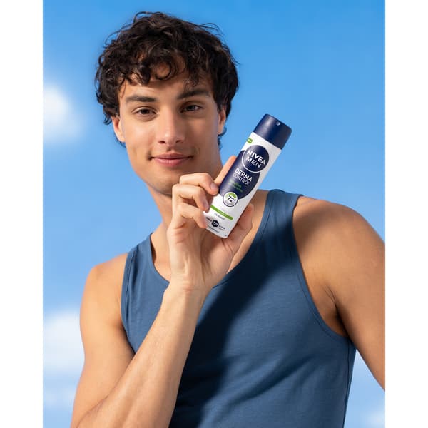 099712 NIVEA MEN Derma Control Sensitive Antiperspirant Spray 150ml