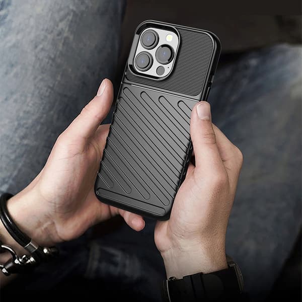 Thunder Case flexibelt armerat skal till iPhone 13 Pro grönt
