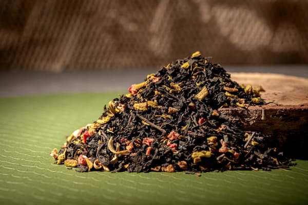 Punainen pu-erh tee appelsiini 50g mansikalla