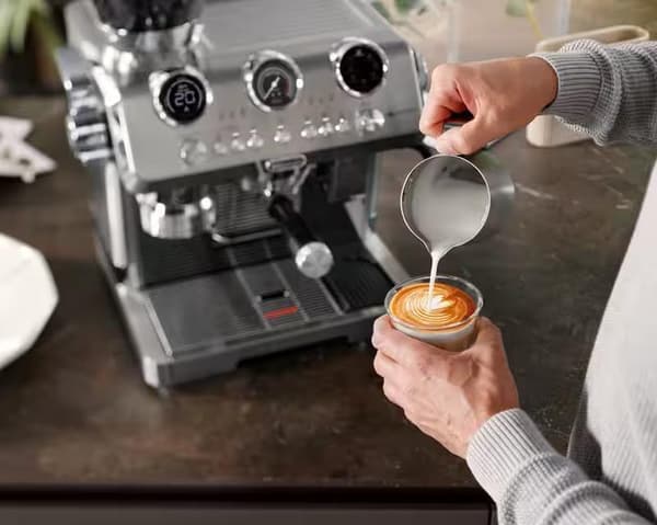 DE LONGHI EC9885.M La Specialista Maestro Silver espressomaskin