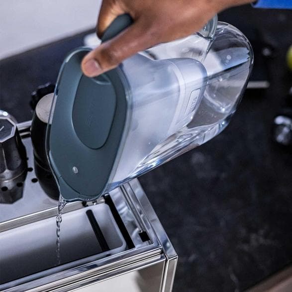 Brita Style Essential vesisuodatinkannun grafiitti
