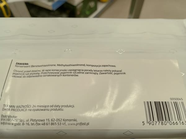 Raidattomat pyyhkeet auton ikkunoille ja peileille