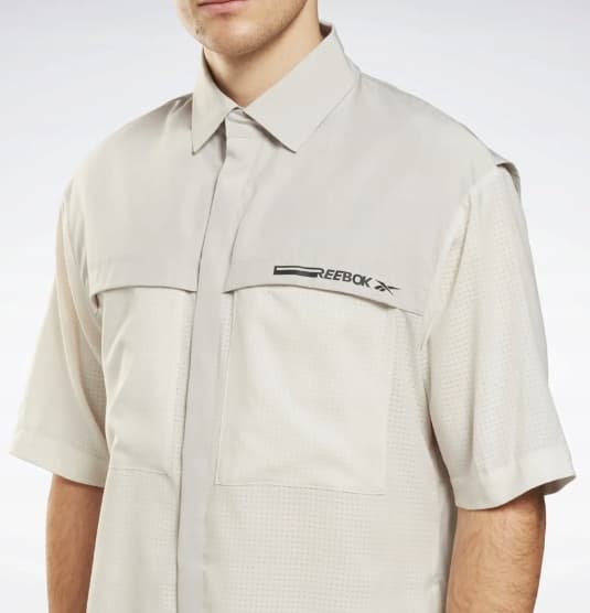 Reebok beige kortärmad skjorta för vardagsbruk M