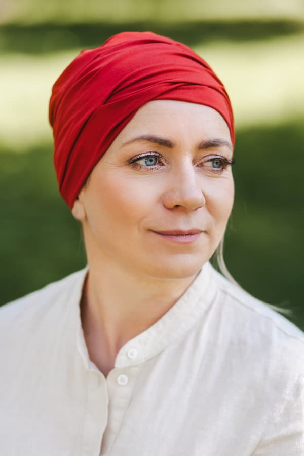 Iryda 214 bambusturban, en moderigtig efterårs-vinterhue, også velegnet til brug efter kemoterapi.
