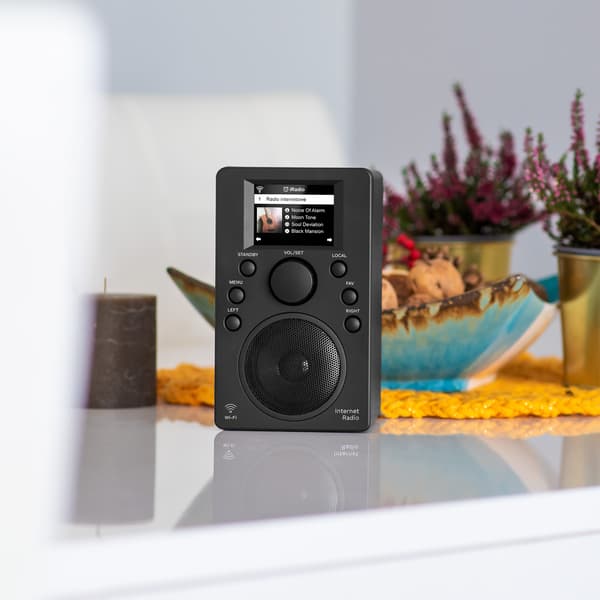 Kruger och Matz internetradio Bluetooth 5.0 Wi-Fi väckarklocka 2,4" display