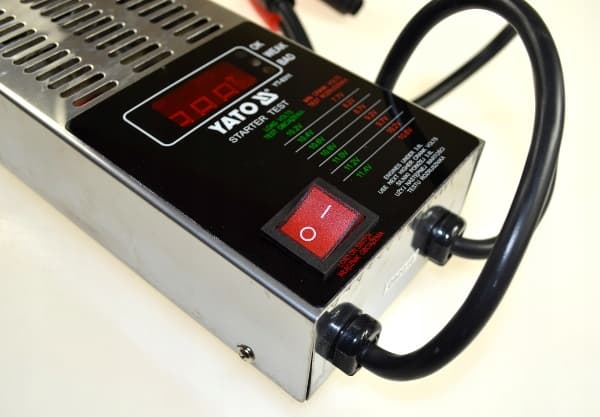 YATO DIGITAALINEN AKKUTESTI 12V