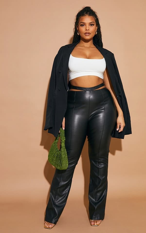 Prettylittlething Plus nahkahousut koko 46