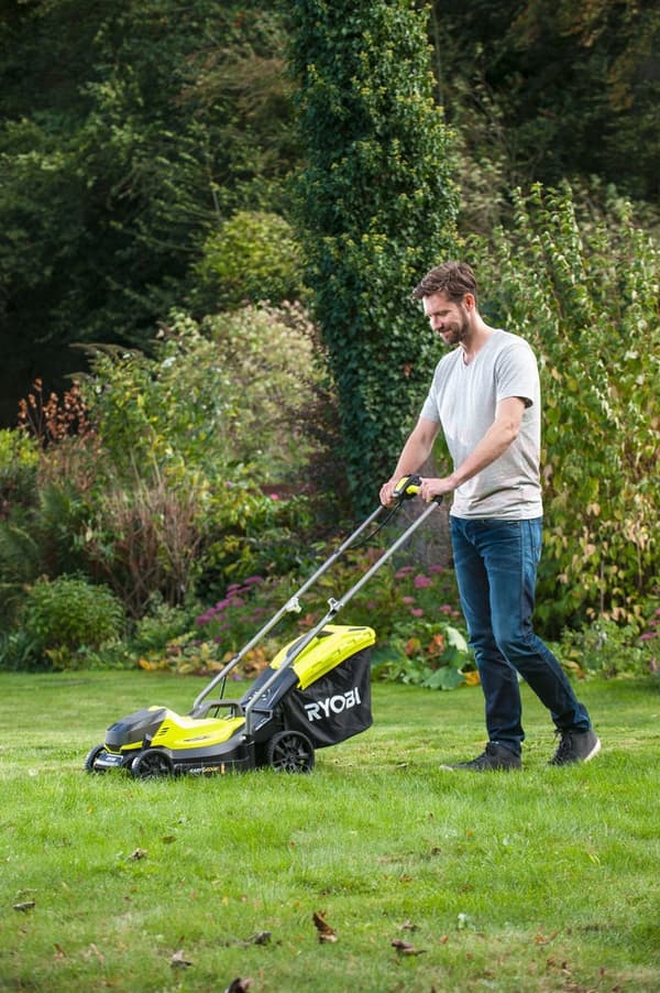 RYOBI 18V Plæneklipper