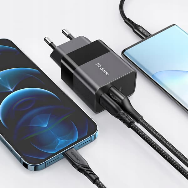 MCDODO NOPEA SEINÄLATURI IPHONE TYPE C:LLE 2X USB USB-C PD 20W KAAPELI