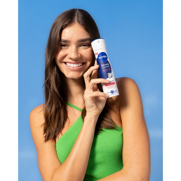 NIVEA Derma Control Natural Tone Antiperspirant Spray 150ml