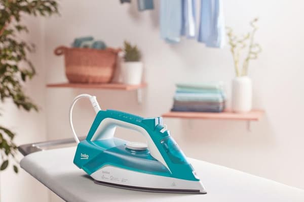 BEKO SIM3122T Keramisk 2200W Strykjärn