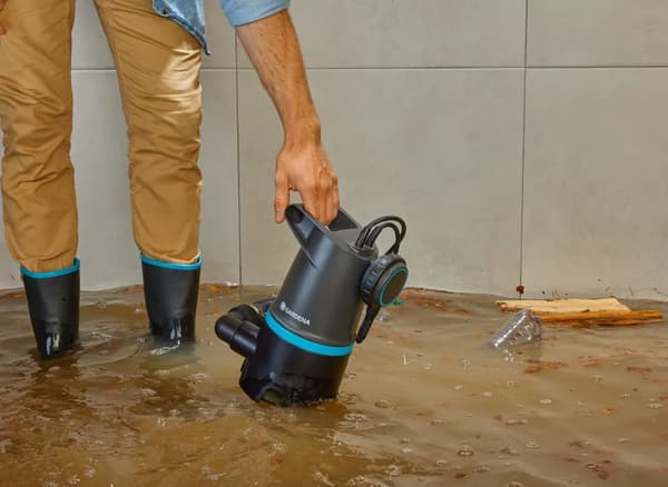 Gardena 20000 BASIC 550W 20000 l/h 9017-47 Dränkbar smutsvattenpump