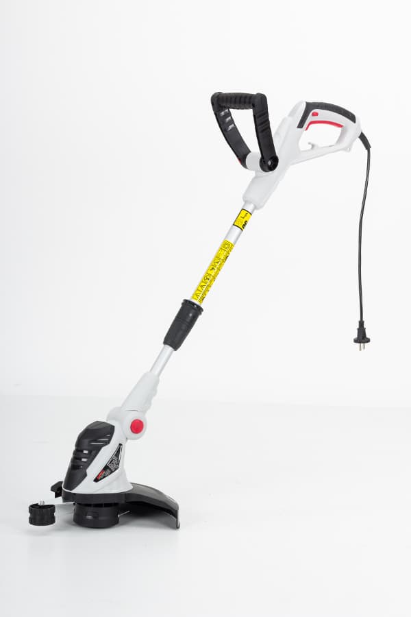 NAC SLÅDTRIMMARE 550W TE55-DW