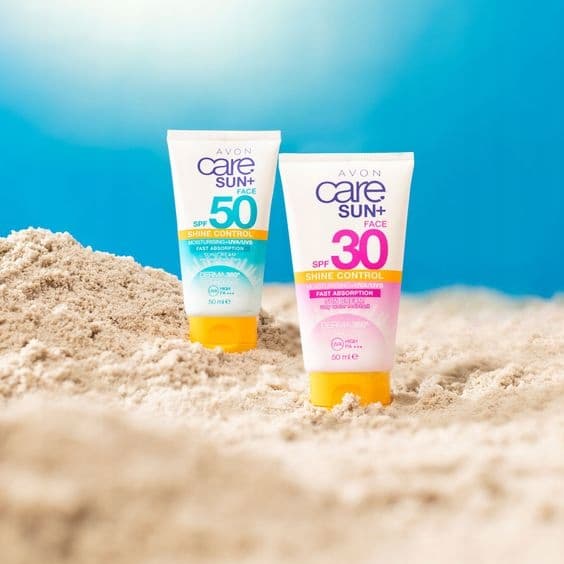 Avon - mattgörande och återfuktande ansiktskräm SPF30