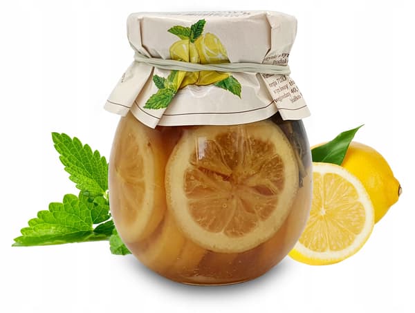 Citroner med mynte i sirup til te