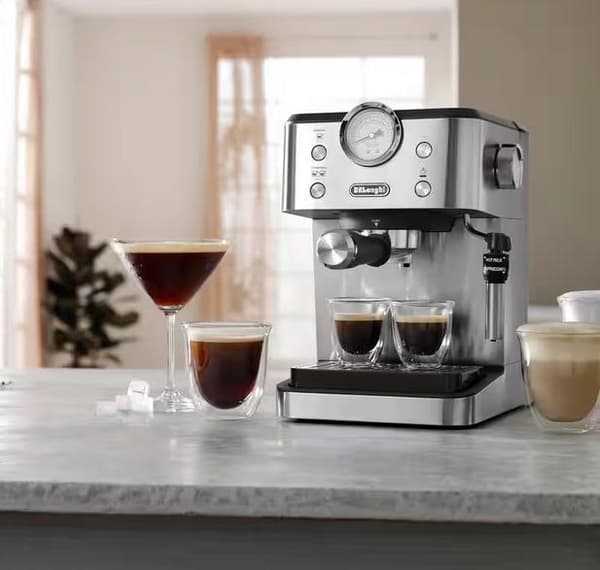 DE LONGHI EM450.M Hopeinen espressokone