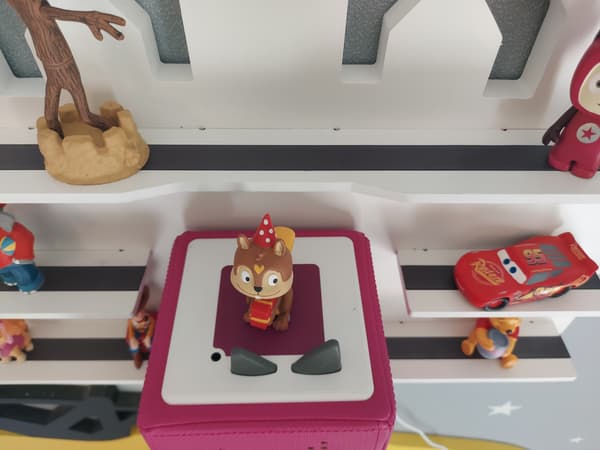 Hylde/udstilling til lydfigurer til Toniebox-systemet - Castle