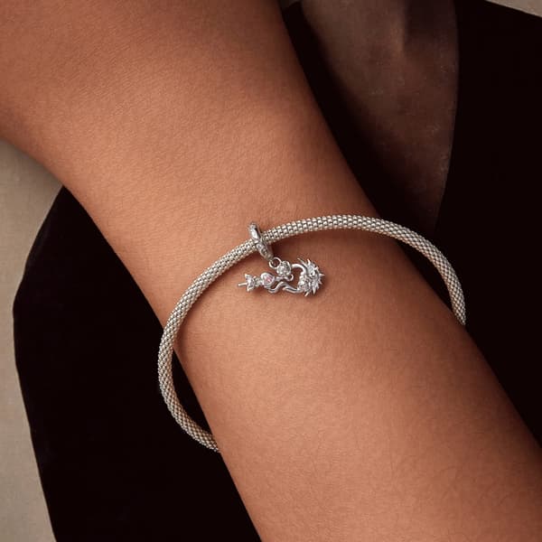 Silverviolinberlock med blomhänge i pärlor i silver 925