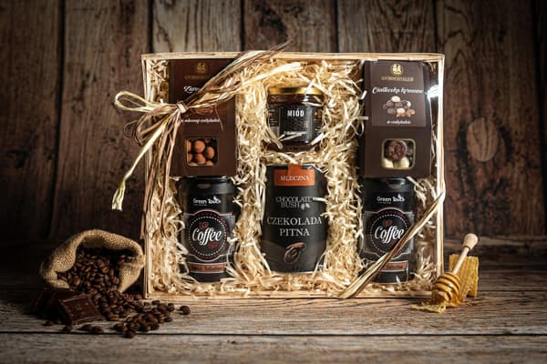 Stor gavekurvsæt med kaffe, chokolade og honning