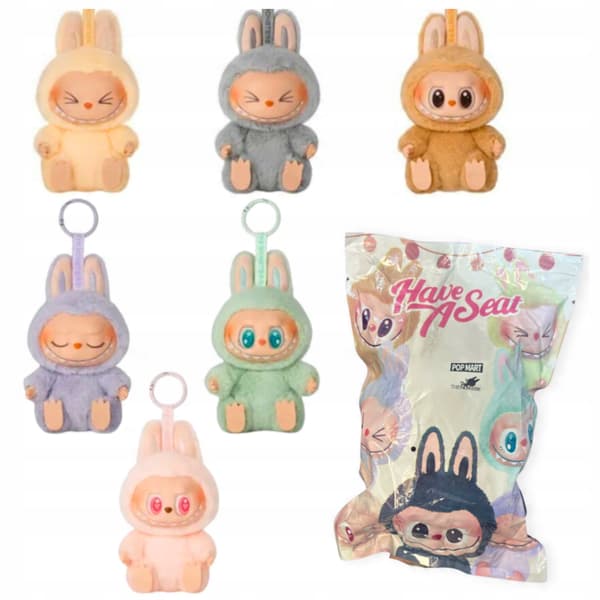 Maskot Docka Nyckelring Lilldocka Figur Plusch Överraskning Låda Sitter