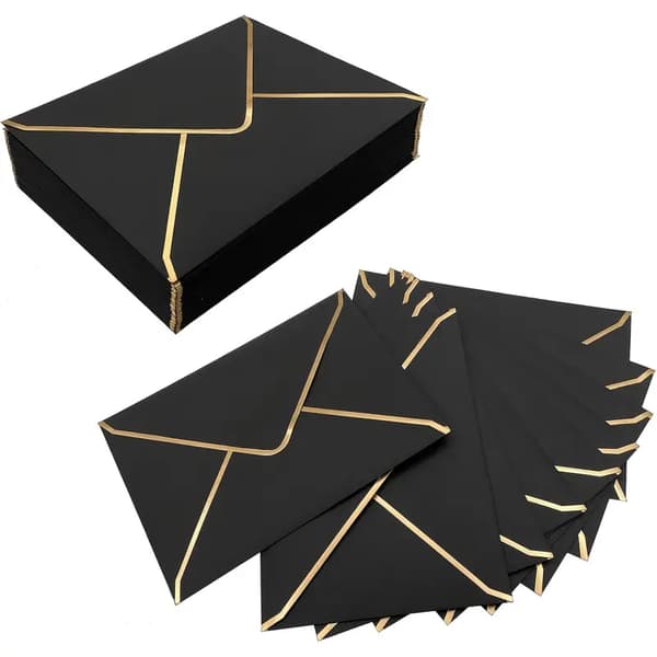 Elegant sort kuvert med guld 18x13,5cm 25 stk.