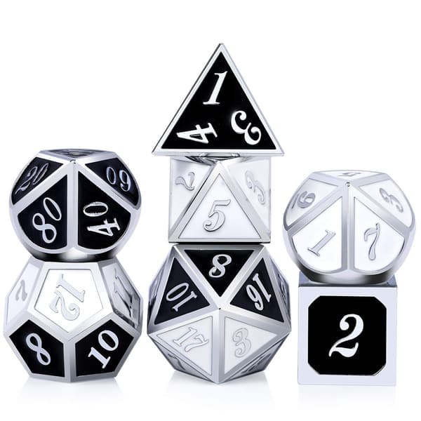 Sort-hvide RPG-terninger sæt med 7 metalterninger