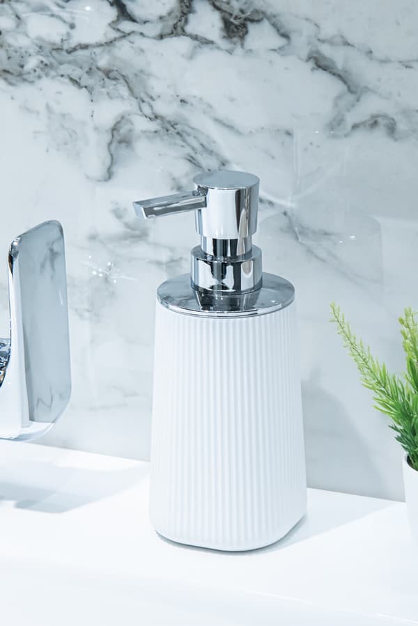 Tvålpump 250 ml AWD INTERIÖR Zen 1511 vit ABS