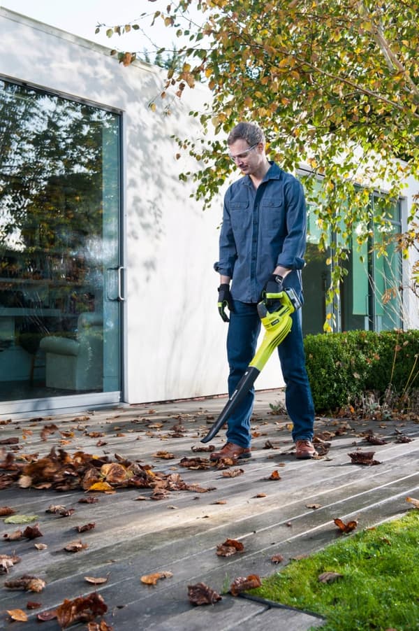 RYOBI Puhaltaja 18V