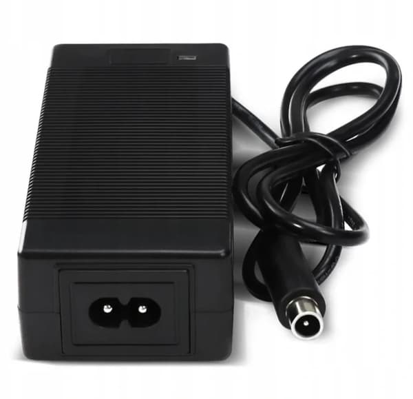 Strømforsyning HURTIG oplader 36V (42V) til Xiaomi / Ninebot løbehjul