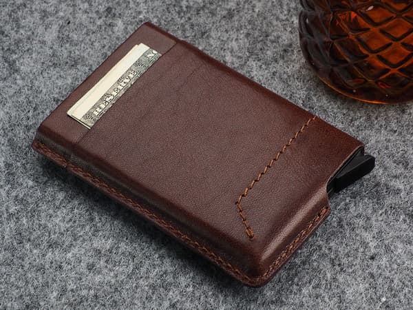 GOBI-lompakko kasviparkitusta nahasta, Nomad Brown