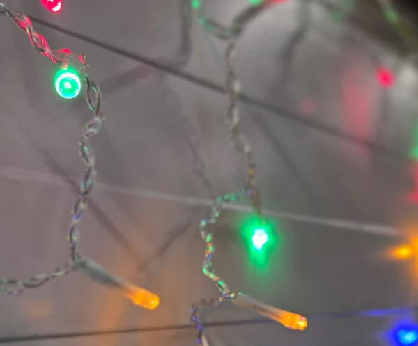 StarryLights 600 LED-seppelevaloverho - monivärinen, kytkettävä