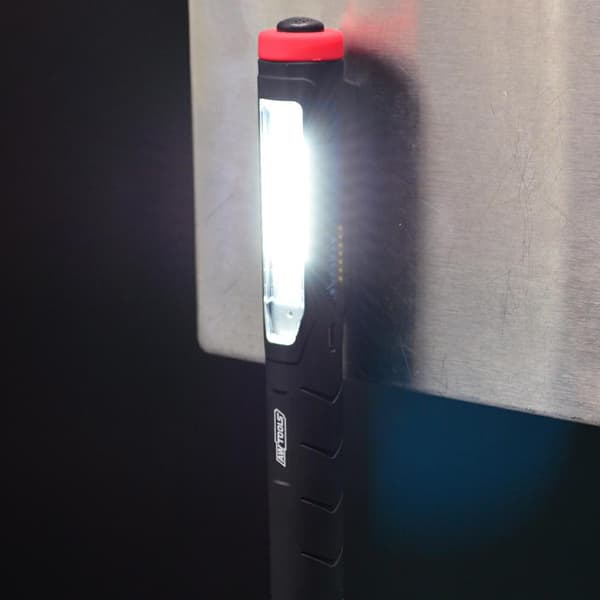 AWTOOLS EASY LED VERKSTADSFICKLAMPA