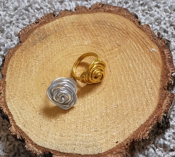 SØLVBLOMSTERET METALTRÅD 2mm 5m