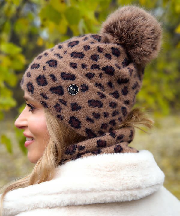 Varm vintermössa för kvinnor med POMPOM-mössa, MODIG, leopardmönster, Polskt tryck