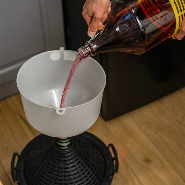 Plasttragt FI 25 cm høj kant til balloner
