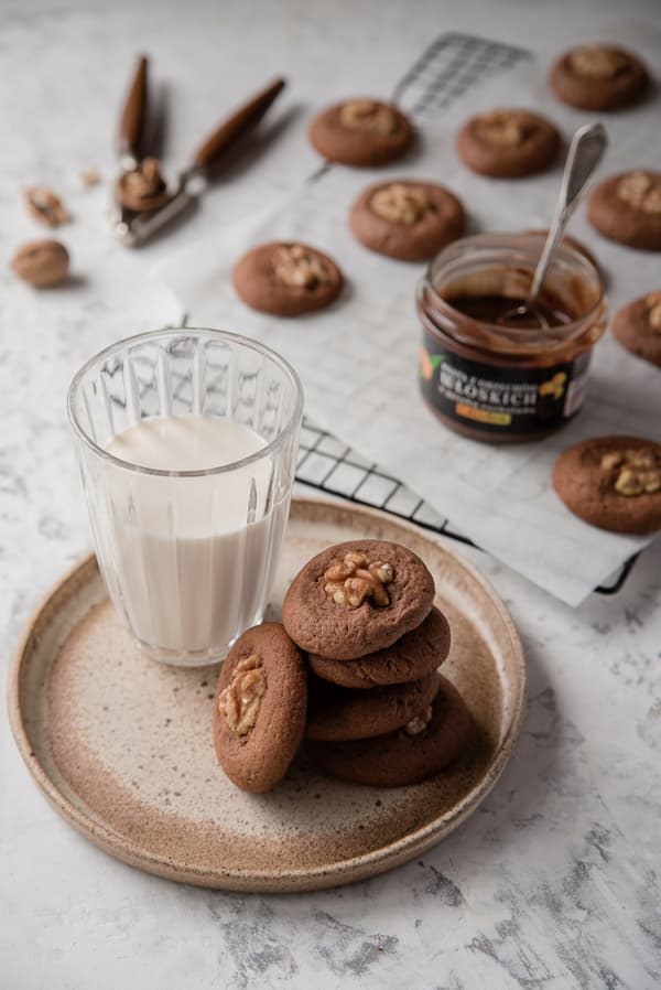 Mörk chokladkräm hasselnötter 25%