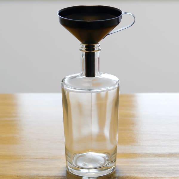 Køkkentragt i stål til glas og flasker + si