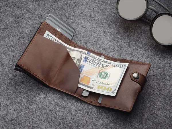 HIKER - CHIC Decor-plånbok i garvat nomadläder, brunt