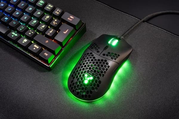 ISY IGM-4000 Ultralight RGB Sort Kablet Mus