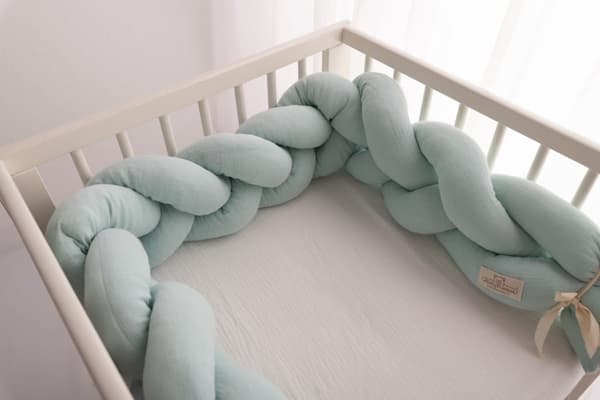 Flätad muslin spjälskydd 200 cm mintgrön