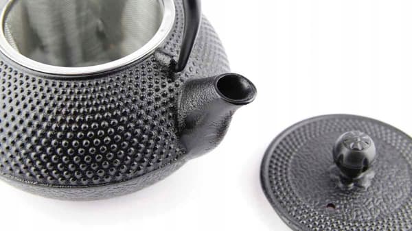 Støbejernskedel 0,8L teinfuser + 2 kopper støbejernsbase