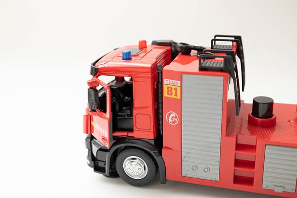 Interaktiv metal brandbil