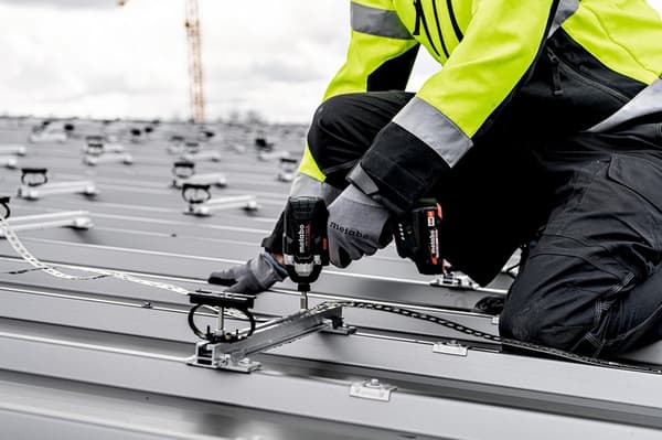 KOMBINASÆT 18V SB 18LT BL + SSD 18LT 200BL 2*5.2AH - ME 685200000