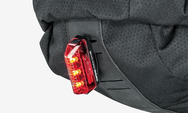 Topeak BackLoader -pyörälaukku, musta, 15 litraa, vedenpitävä