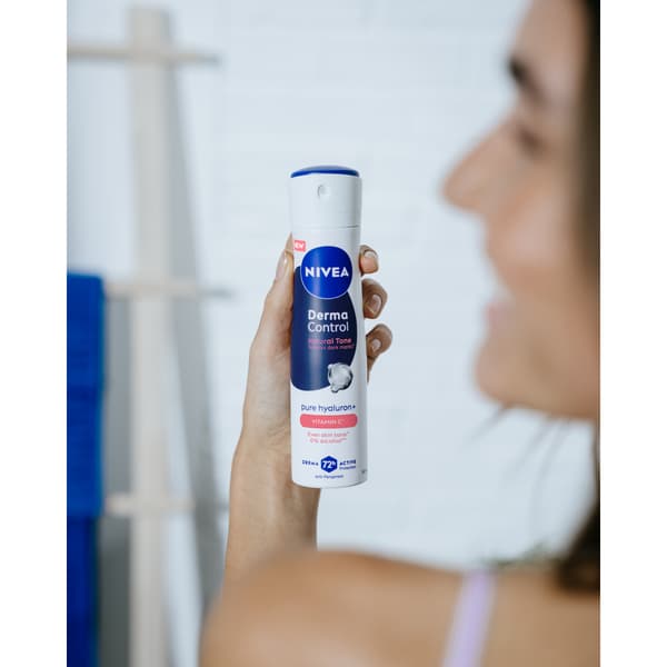 NIVEA Derma Control Natural Tone Antiperspirantti Spray 150ml