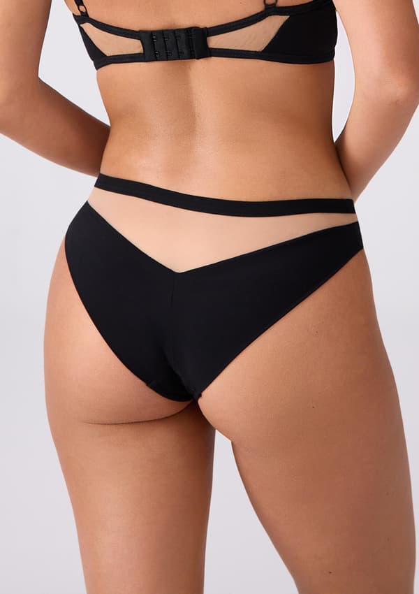 Dame trusser i kombination af elastisk tyl og strik - Desire M SORT/HUDFARVE