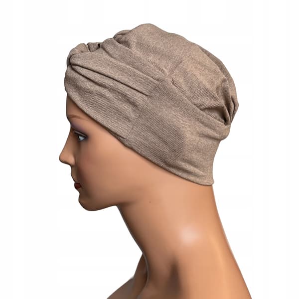Turban Sara lysebrun sweaterhue til efteråret, også efter kemoterapi